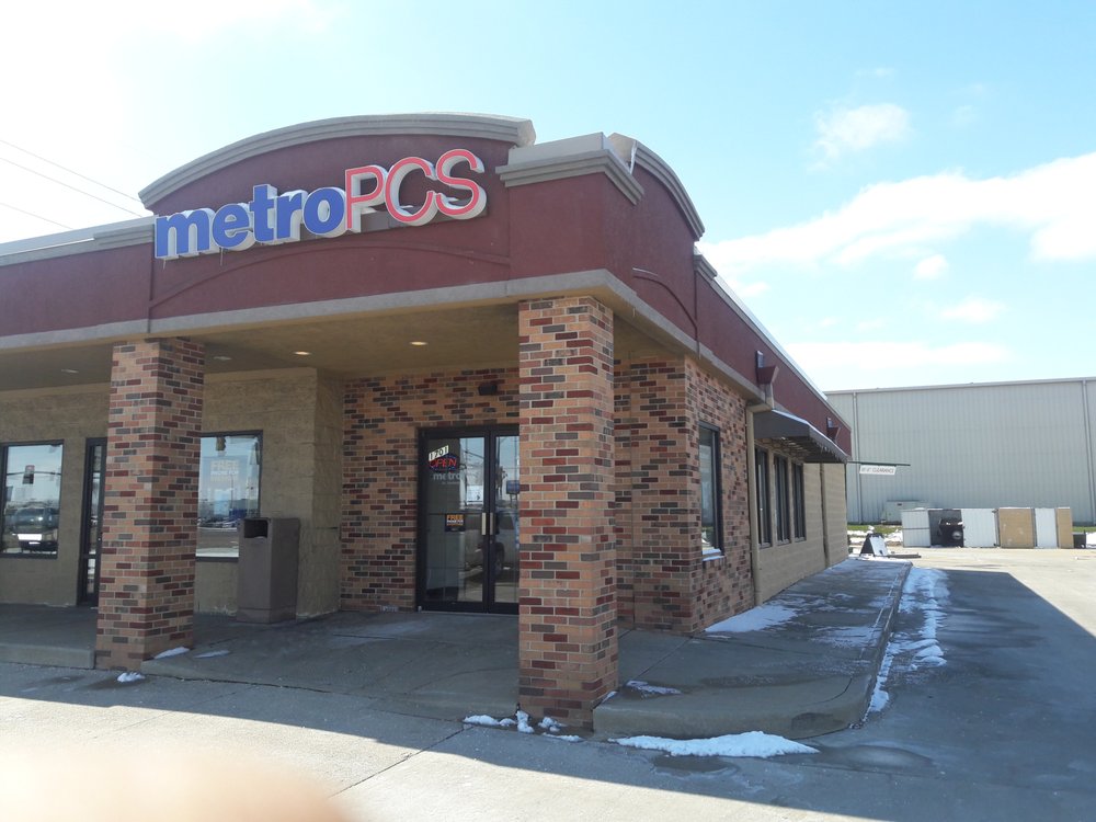 METROPCS 1701 S Veterans Pkwy, Bloomington, IL Yelp