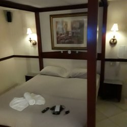 Motel Villa Arco Iris - Our bed inside the villa