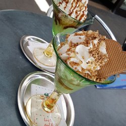Eiscafe Daniela - Nussknacker und Krokant Becher