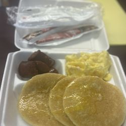 Master Chef - Pancake Breakfast with smoked sausage
