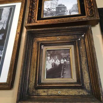 Smitty's Grill - Wall Pictures - American Near Me - Pasadena, California