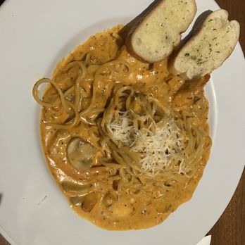 Cafe August - Spicy Rose Shrimp Pasta / 매운 로제 새우 파스타 - Cafes Near Me - Palisades Park, New Jersey