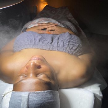 Flawlyss Skyncare - Luxe Me Out Facial - Skin Care Near Me - San Antonio, Texas