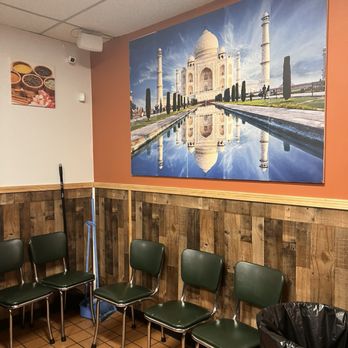 Curry Gate - Waiting area - Indian Near Me - Charlotte, North Carolina