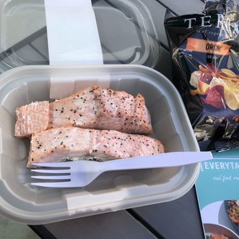 Everytable - This salmon is even juicer and delicious than it looks. What a perfect high protein breakfast :) - Salad Near Me - Los Angeles, California