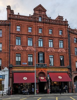 The Lincoln's Inn by null