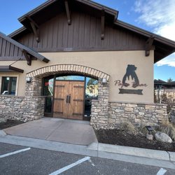 Papa Bear Pizza - Entrance