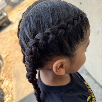 Connected Barber Lounge - Barbers Near Me - San Jose, California
