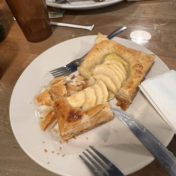 Café Croissant - Apple tart - Bakeries Near Me - Miami, Florida Café Croissant - Apple tart - Bakeries Near Me - Miami, Florida