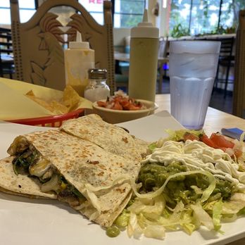 Poblano Pepper - Epazote Mushroom Quesadilla and chips and salsa - Mexican Near Me - Portland, Oregon