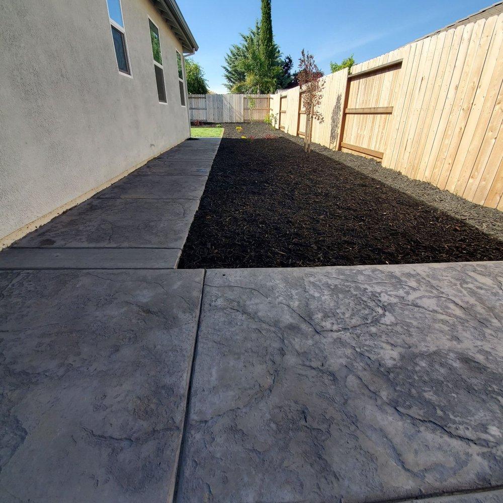 Donaldson Concrete - Side yard concrete and bark - Masonry/Concrete Near Me Donaldson Concrete - Side yard concrete and bark - Masonry/Concrete Near Me