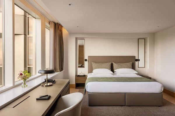 Royal Garden Hotel by null