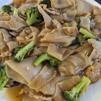 Thai Island Cuisine - Pad See Ew - Thai Near Me - Aberdeen, Washington Thai Island Cuisine - Pad See Ew - Thai Near Me - Aberdeen, Washington