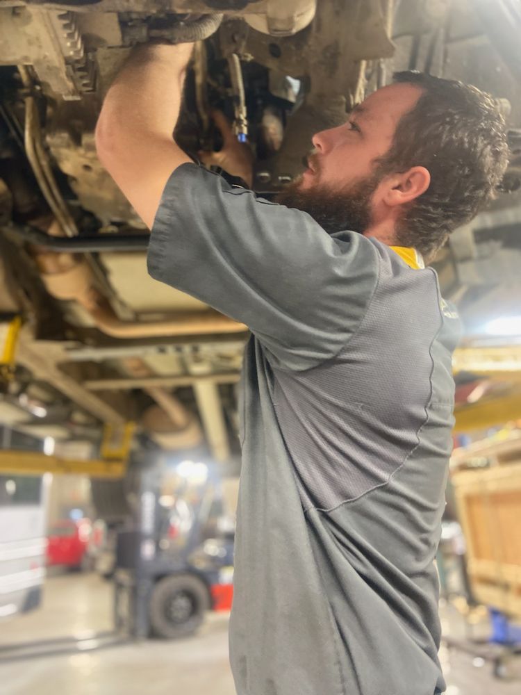 AUTO PARK CHEVROLET GMC Updated August 2024 2303 N Oak Dr, Plymouth