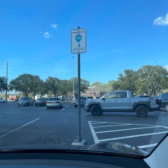 ALDI - Parking spot - Grocery Near Me - Tampa, Florida