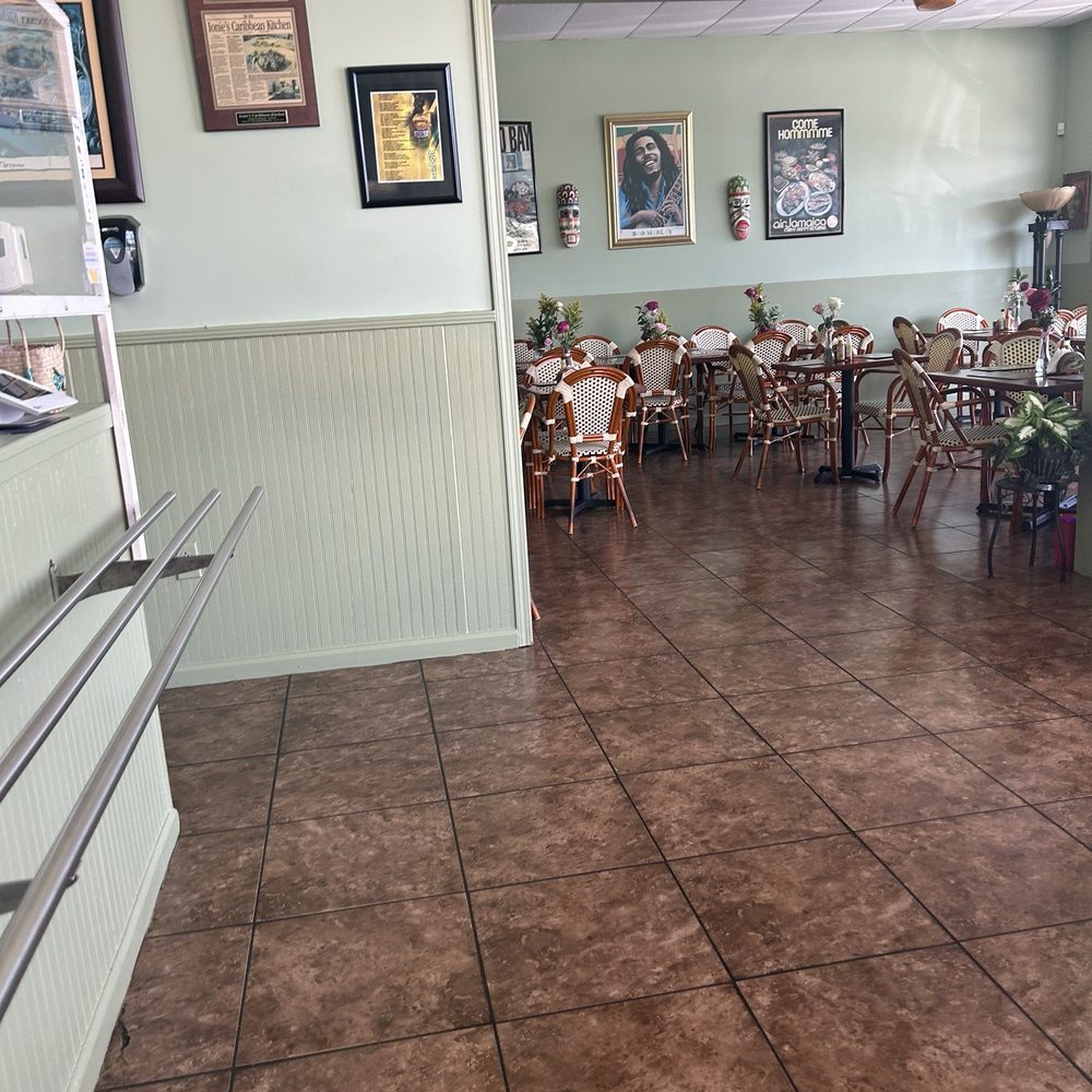 Ionie's Caribbean Kitchen - Indoor dining - Caribbean Near Me - Grayson, Georgia Ionie's Caribbean Kitchen - Indoor dining - Caribbean Near Me - Grayson, Georgia