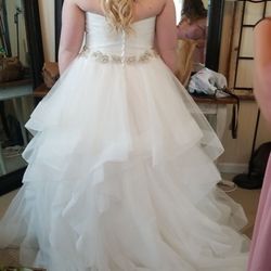 White Horse Salon - She added so much length and you cant even tell it's not my hair.