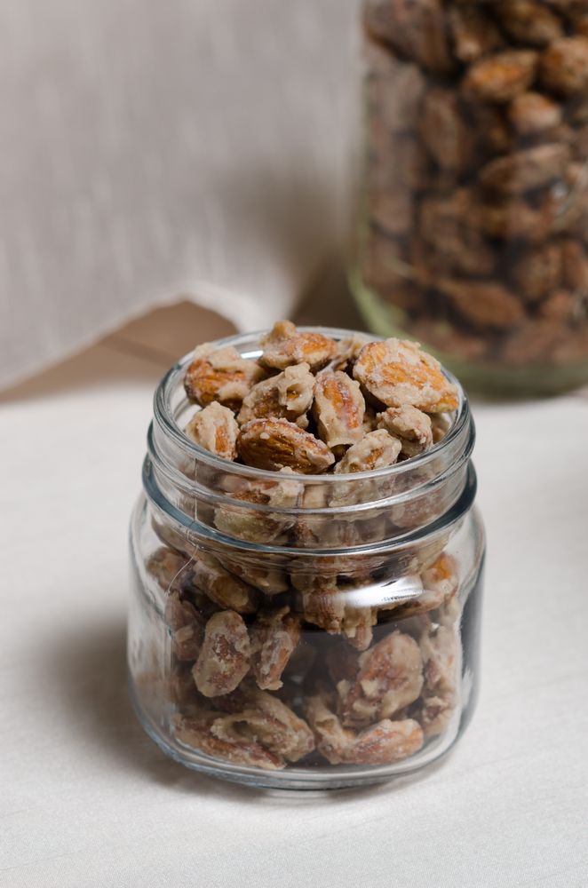 The Country Nut Logo