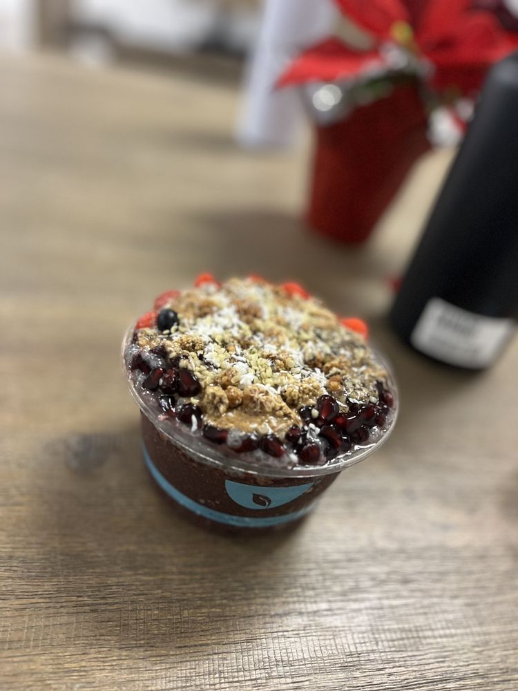 BLUE BOWL SUPERFOODS Updated October 2024 814 Photos & 549 Reviews