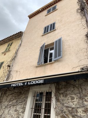 B Lodge Hôtel by null