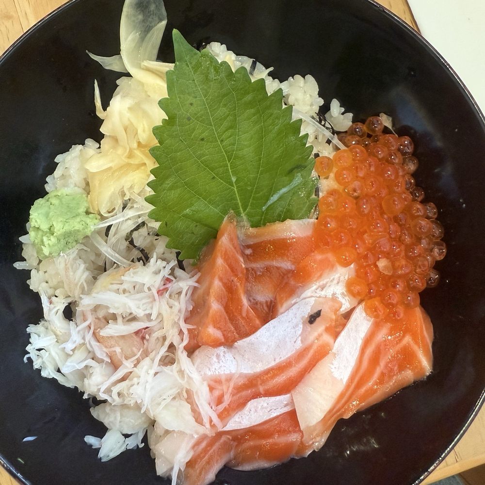 Koko i-naba Hawaii Kai - salmon ikura snow crab bowl - Japanese Near Me - Honolulu, Hawaii Koko i-naba Hawaii Kai - salmon ikura snow crab bowl - Japanese Near Me - Honolulu, Hawaii