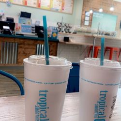 All smoothies are 1 size, pretty large!
