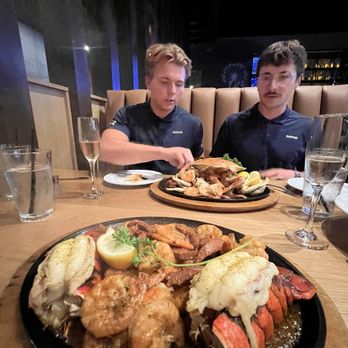 Station 16 - Seafood Near Me - Sacramento, California Station 16 - Seafood Near Me - Sacramento, California
