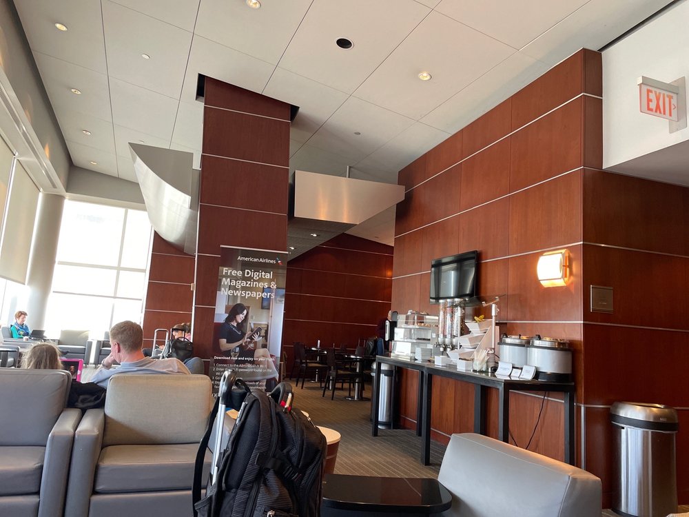 ADMIRALS CLUB PHL TERMINAL F Updated September 2024 19 Photos & 13