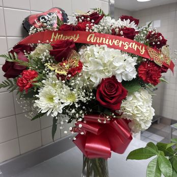 Fadi's Flower Place - Anniversary arrangement - Florists Near Me - Azusa, California