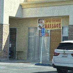 Happy Feet Massage - The entrance