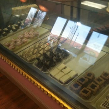 Le Chantilly - Bakeries Near Me - Albuquerque, New Mexico