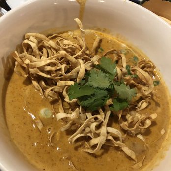 Rim Tanon - Khoi soi noodle: curry and coconut milk with egg flat noodles - Thai Near Me - Houston, Texas Rim Tanon - Khoi soi noodle: curry and coconut milk with egg flat noodles - Thai Near Me - Houston, Texas