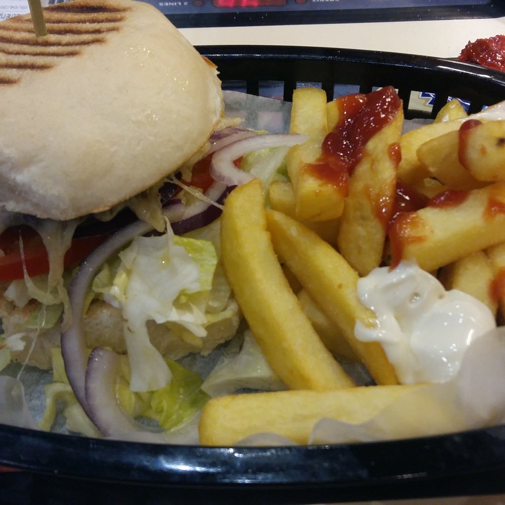Mecca Bingo - The amazing Mecca Burger! - Bingo Halls Near Me - Rutherglen, SLK