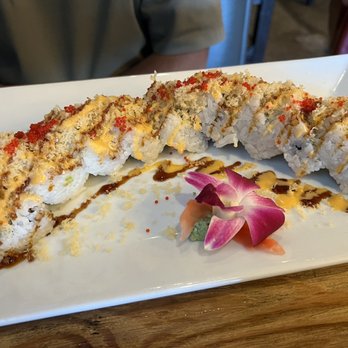 Cask & Co - Xiao Spicy Tuna Roll - Bars Near Me - Lansing, Michigan