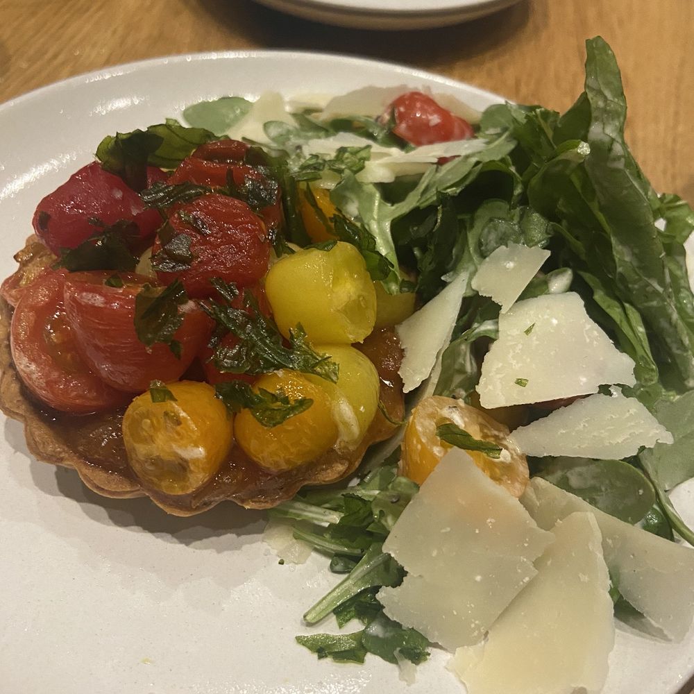 Chickadee - Heirloom tomato tart - New American Near Me - Boston, Massachusetts