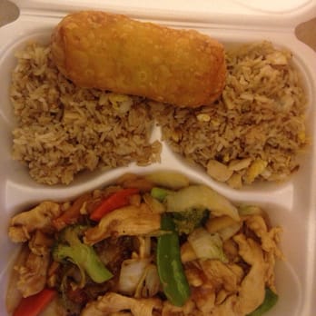 Lee's Chinese Restaurant - Moo goo Gai pan. Combo with chicken fried rice. To go order. You also get a can of pop. - Chinese Near Me - Fairfield, Ohio Lee's Chinese Restaurant - Moo goo Gai pan. Combo with chicken fried rice. To go order. You also get a can of pop. - Chinese Near Me - Fairfield, Ohio