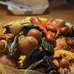 Juicy Seafood - Baton Rouge - Make your Own Seafood Combo