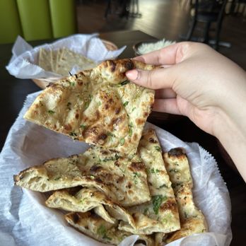 Curry House - Garlic Naan - Himalayan/Nepalese Near Me - West Hartford, Connecticut