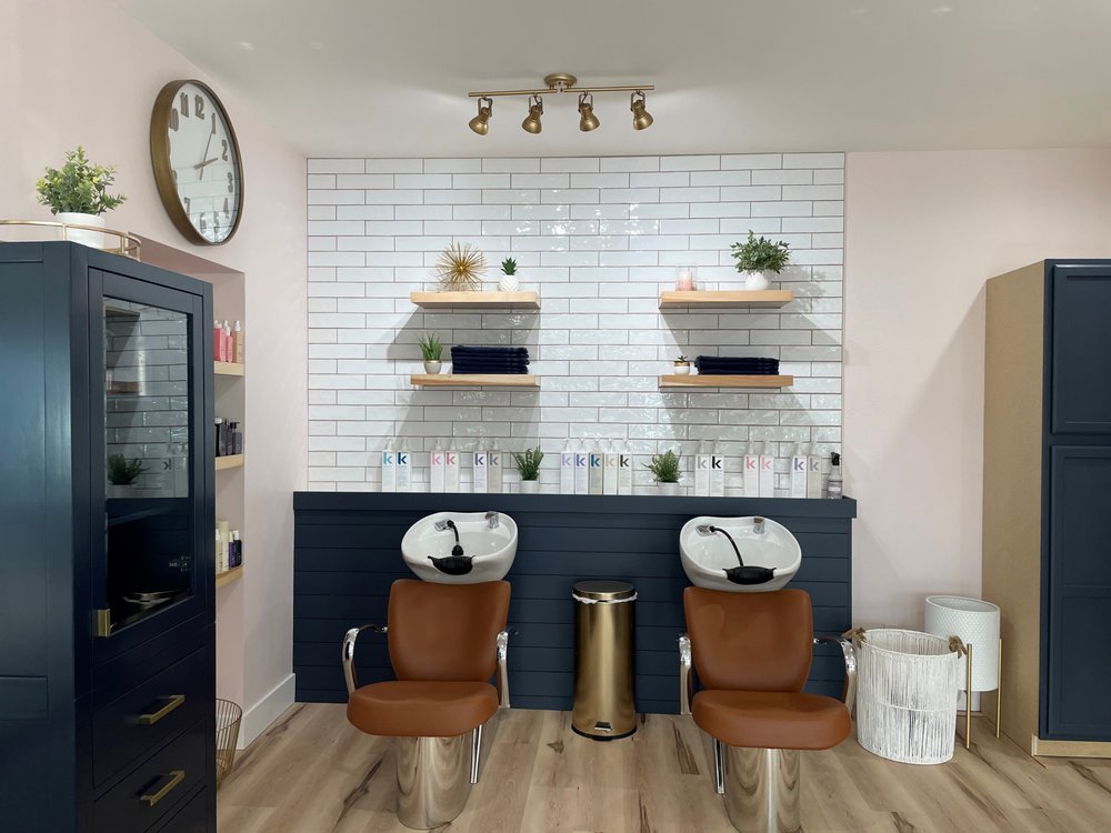 Cheers - A Neighborhood Salon Image
