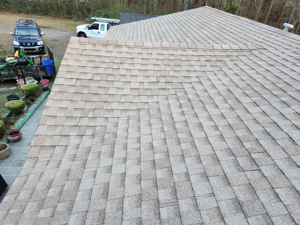 Slide of Donnie Long Roofing