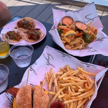 High Rooftop Lounge - Looks decent, taste was bleh - Lounges Near Me - Venice, California