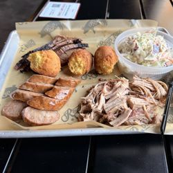 R&R BBQ - 3 Meat Plate with pulled pork, brisket and sausage