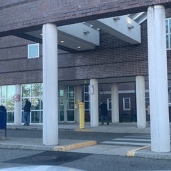 Newington Veterans Hospital - Outside
