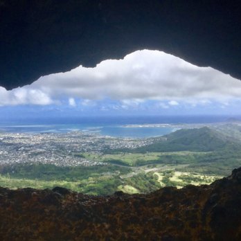 Pali Puka - Hiking Near Me - Nu'uanu Pali, Hawaii Pali Puka - Hiking Near Me - Nu'uanu Pali, Hawaii