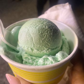 Dorman's Dairy Dream - Ice Cream & Frozen Yogurt Near Me - Thomaston, Maine Dorman's Dairy Dream - Ice Cream & Frozen Yogurt Near Me - Thomaston, Maine