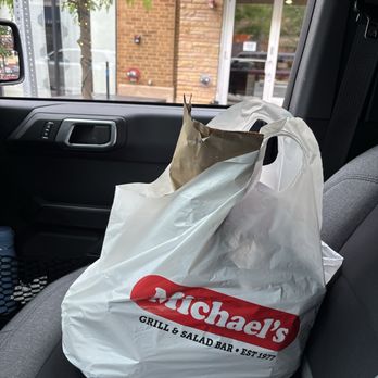 Michael's - They have drop off ordering. Pull up right in front. - Hot Dogs Near Me - Highland Park, Illinois Michael's - They have drop off ordering. Pull up right in front. - Hot Dogs Near Me - Highland Park, Illinois