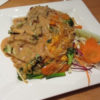 Zab Thai - Lemongrass chicken pad thai - Thai Near Me - Hillsboro, Oregon Zab Thai - Lemongrass chicken pad thai - Thai Near Me - Hillsboro, Oregon