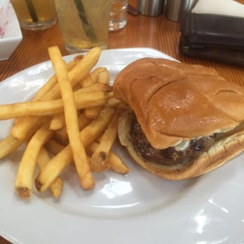 Bridgewater Bistro - Cougar Burger - New American Near Me - Astoria, Oregon Bridgewater Bistro - Cougar Burger - New American Near Me - Astoria, Oregon