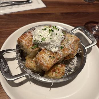 North Italia - White Truffle Garlic Bread - Italian Near Me - Brea, California North Italia - White Truffle Garlic Bread - Italian Near Me - Brea, California