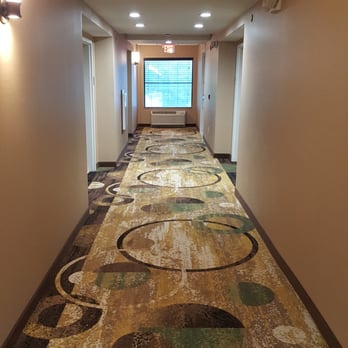 Comfort Inn & Suites - Hallway - Hotels Near Me - Pittsburgh, Pennsylvania Comfort Inn & Suites - Hallway - Hotels Near Me - Pittsburgh, Pennsylvania